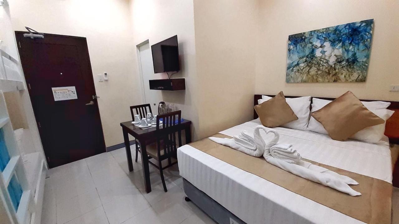Rosetta Guest House Ormoc Buitenkant foto